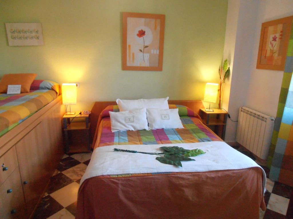 Alojamiento Rural Torre Hueca Hotel Pinos Puente Habitación foto